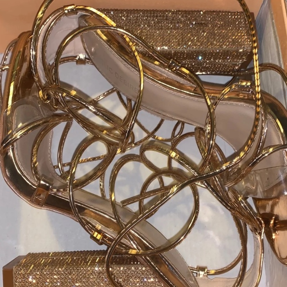 Heels lace up